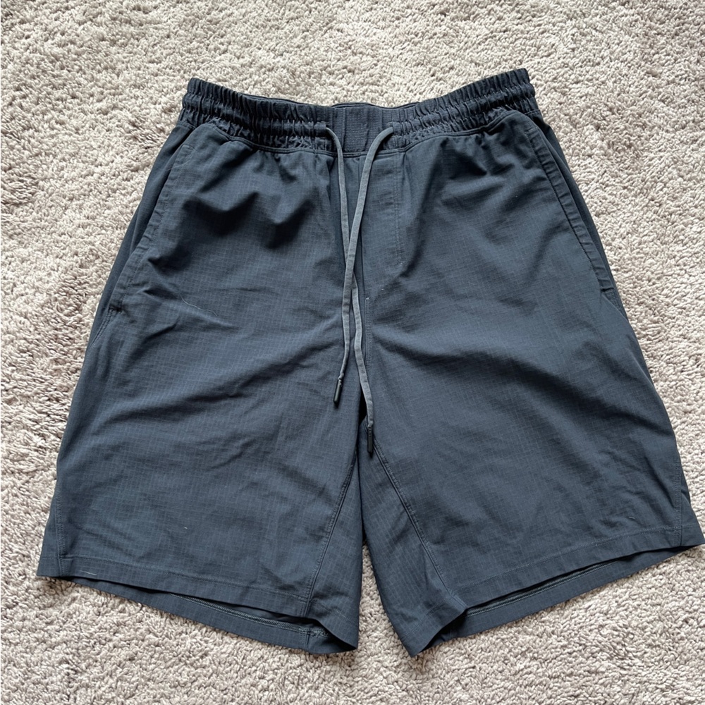 L Grey lululemon shorts